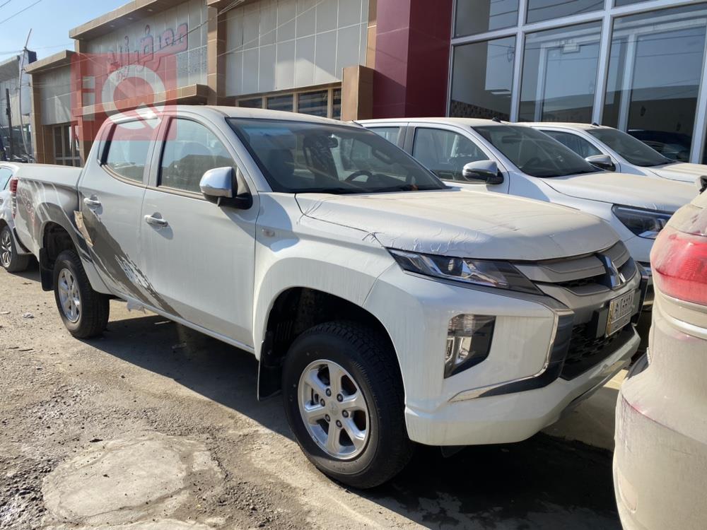 میتسوبیشی L200